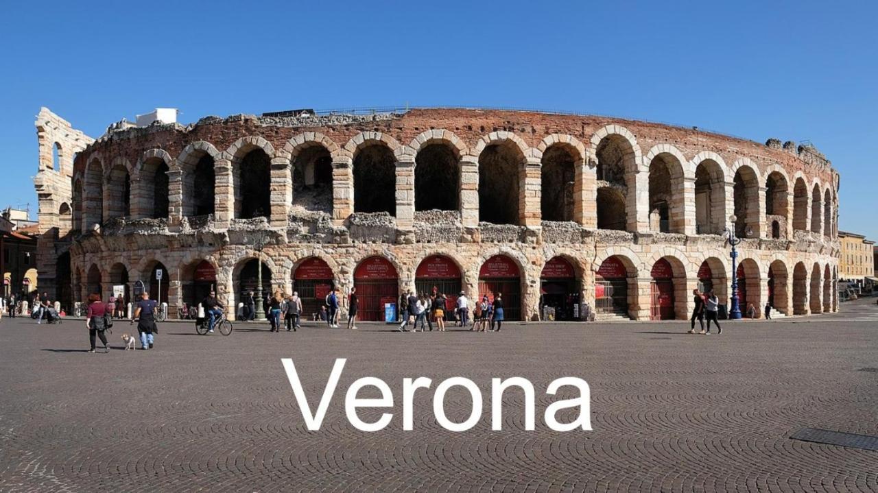 Appartamento "Il Vicolo" Πεσκιέρα ντελ Γκάρντα Εξωτερικό φωτογραφία