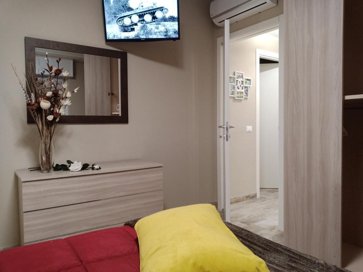Appartamento "Il Vicolo" Πεσκιέρα ντελ Γκάρντα Εξωτερικό φωτογραφία